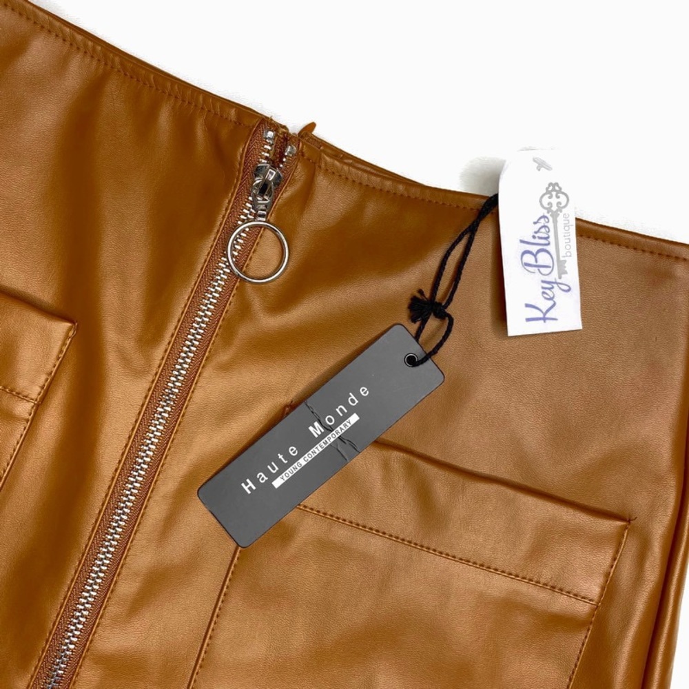 NWT Haute Monde Faux Leather Skort Camel - Picture 2 of 4